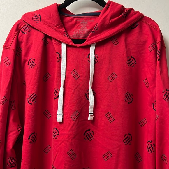 Tommy Hilfiger Men’s Active Hoodie ( see photos for flaws) - Picture 2 of 6